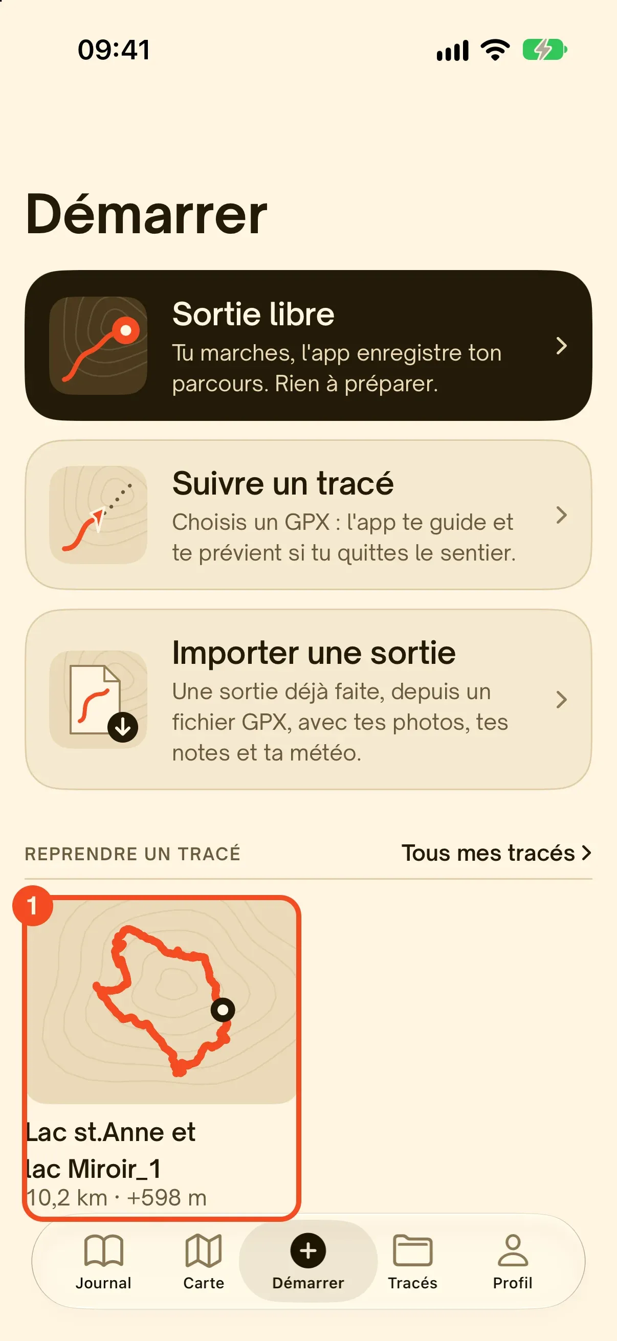L’onglet Démarrer de Hikez avec la section Reprendre un tracé et le tracé importé entouré